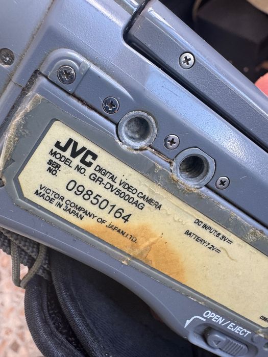 Продам відеокамеру miniDV JVC GR-DV5000AG