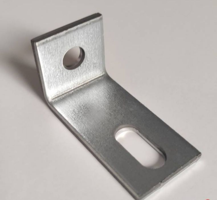 Uchwyt, łącznik do ogrodzeń, balustrad, typ L