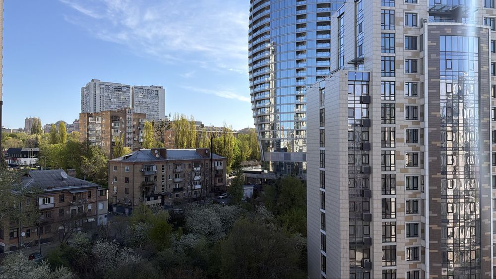 Продаж квартири в ЖК Бульвар Фонтанів • 130 м² • новий ремонт  Печерськ, Саперне поле