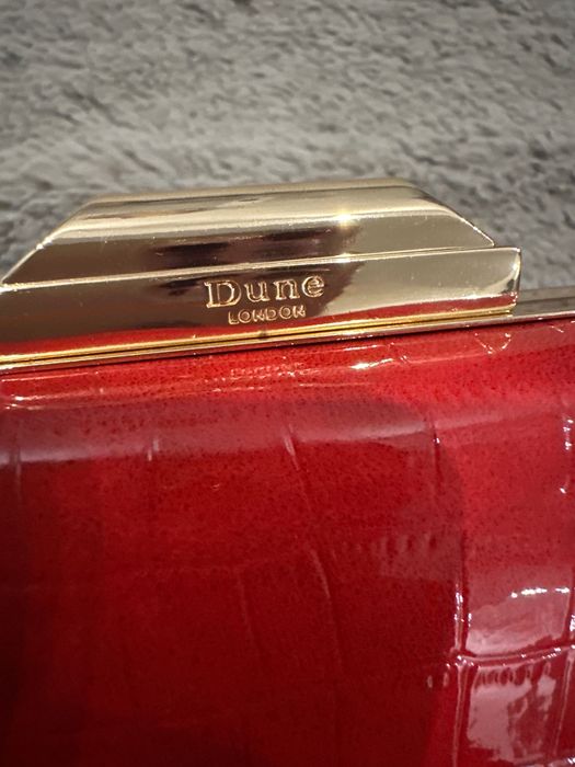 Червоний клач Dune London