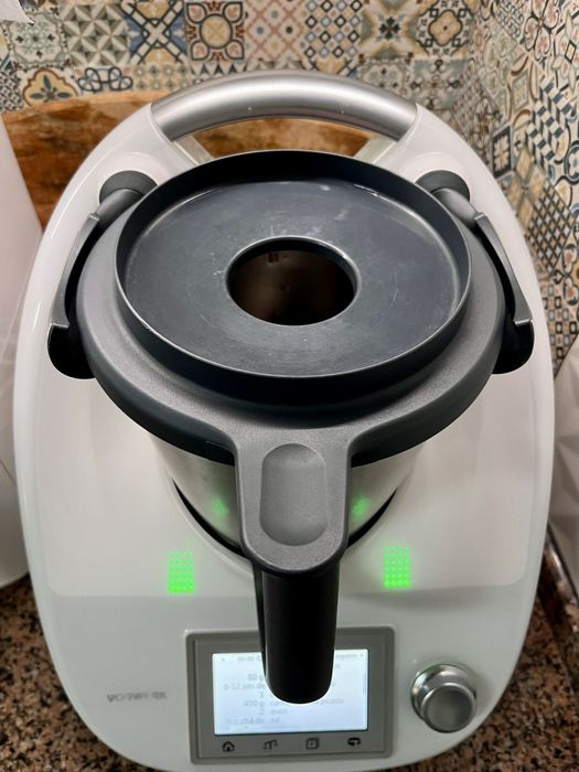 Bimby TM5 com 3 livros e 2 chaves cookido