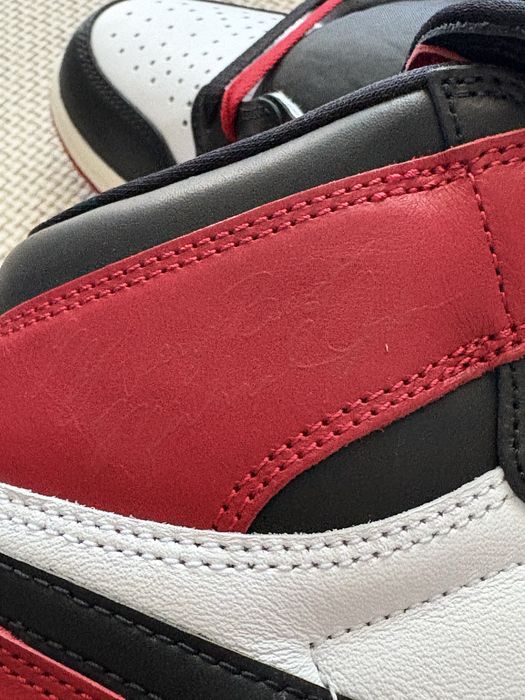 Air Jordan 1 OG BLACK TOE