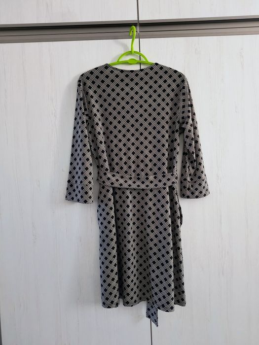 Sukienka w rozmiarze 38/40