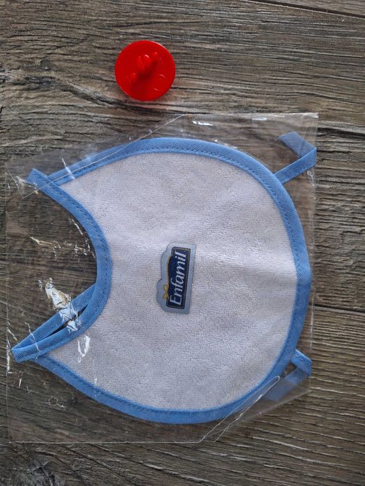 Śliniak frote: nowy- mały, turystyczny