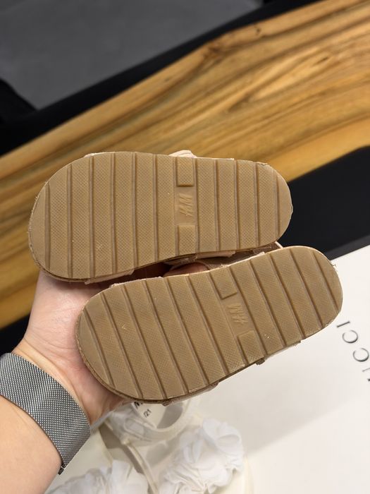 Сланці HM дитячі у ідеальному сатні стані розмір 20/21