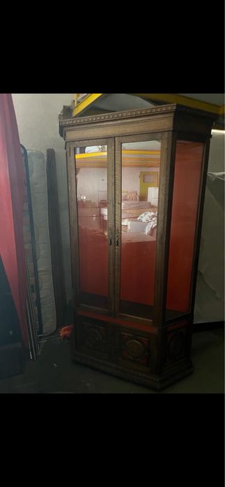 Movel Retro (Vitrine iluminada) em perfeitas condições e bem consevada