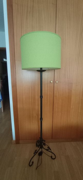 Candeeiro de pé verde