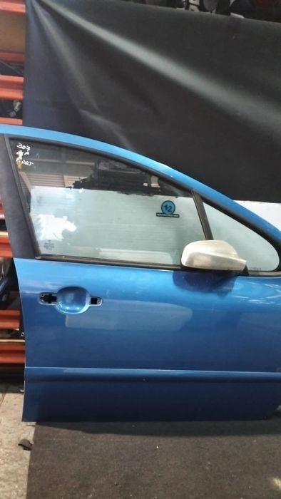 Porta frente direita Peugeot 307