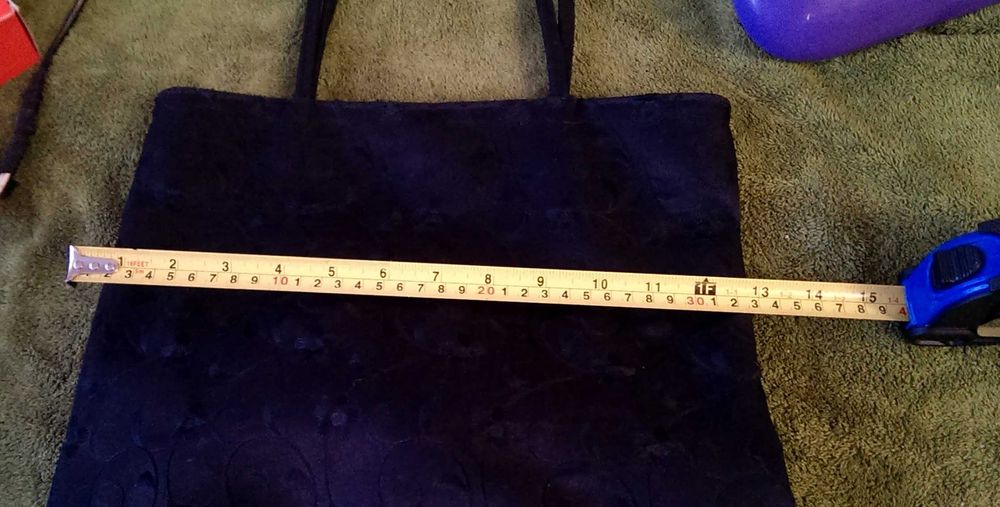 Женская Чёрная сумочка с узором