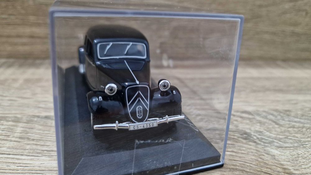 Miniatura 1:43 Citroen Traction «1949«   carro de coleção Citroen