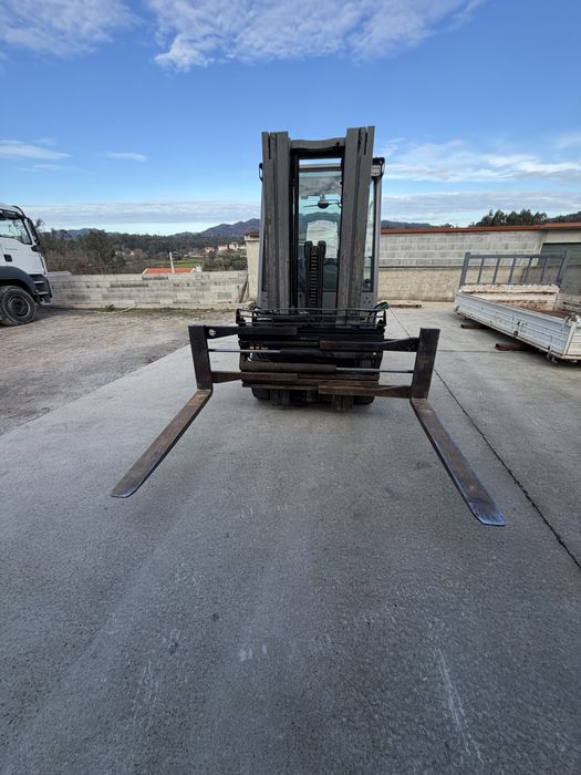 Empilhador Jungheinrich 4 funçoes