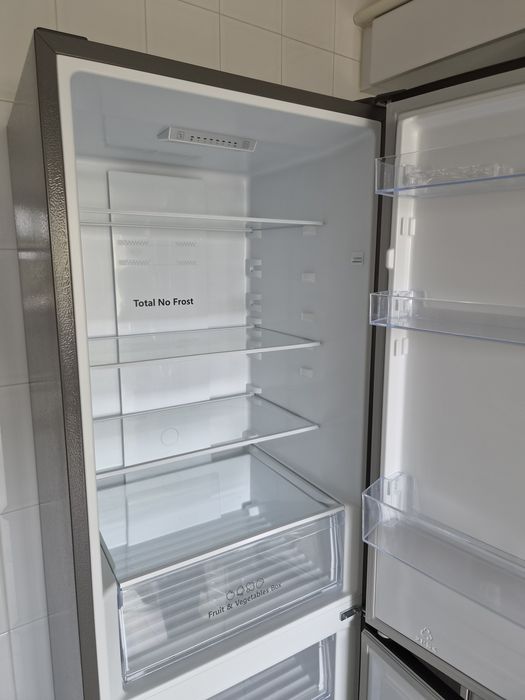 Frigorífico Combinado Hisense Cromado