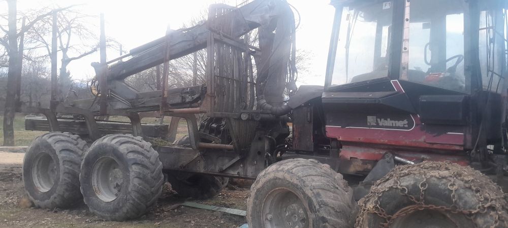 Valmet 840 форвардер