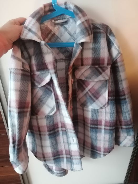 Piękna ciepła kurtka koszulowa 134 destination