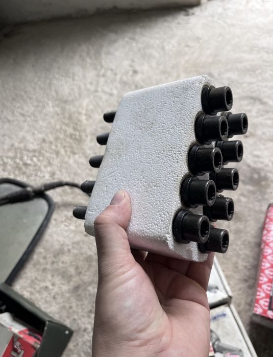 Болти головки циліндрів VAG