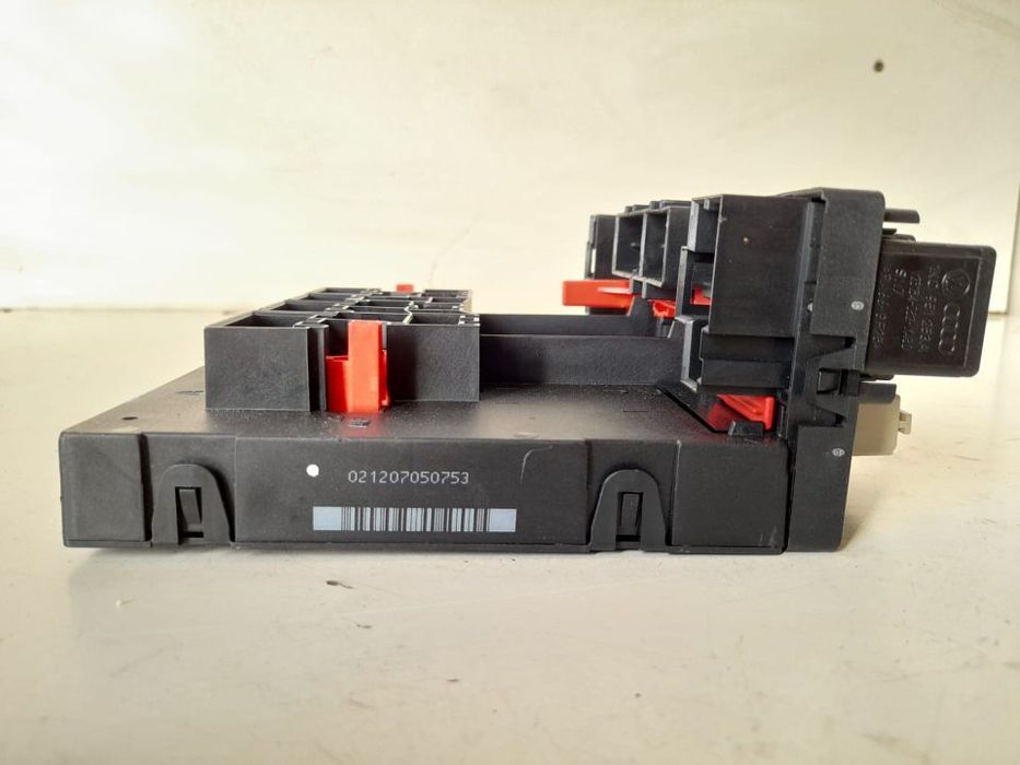 CAIXA FUSÍVEIS MODULO ELETRÓNICO ORIGINAL 3C0937049E VW VOLKSWAGEN
