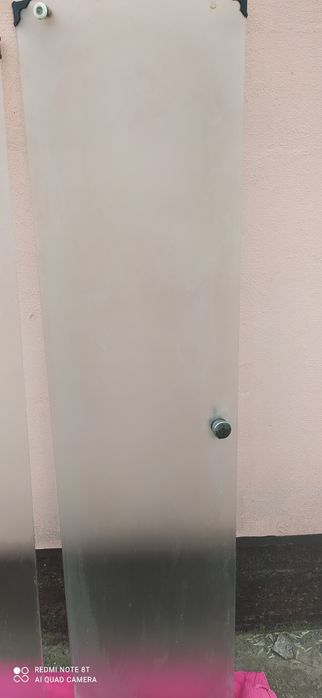 Стекла на душевой бокс.