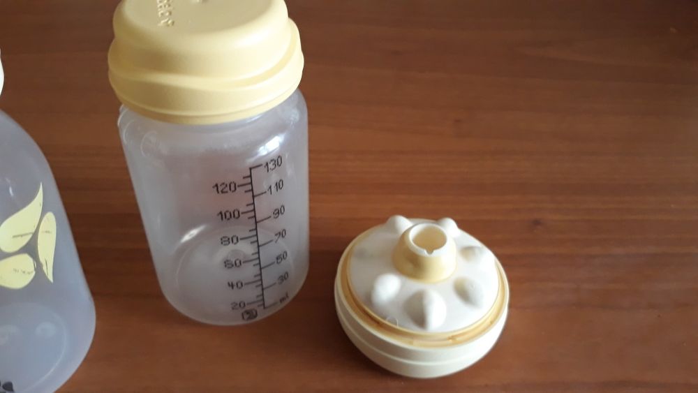 Продам бутылочки с соской Medela