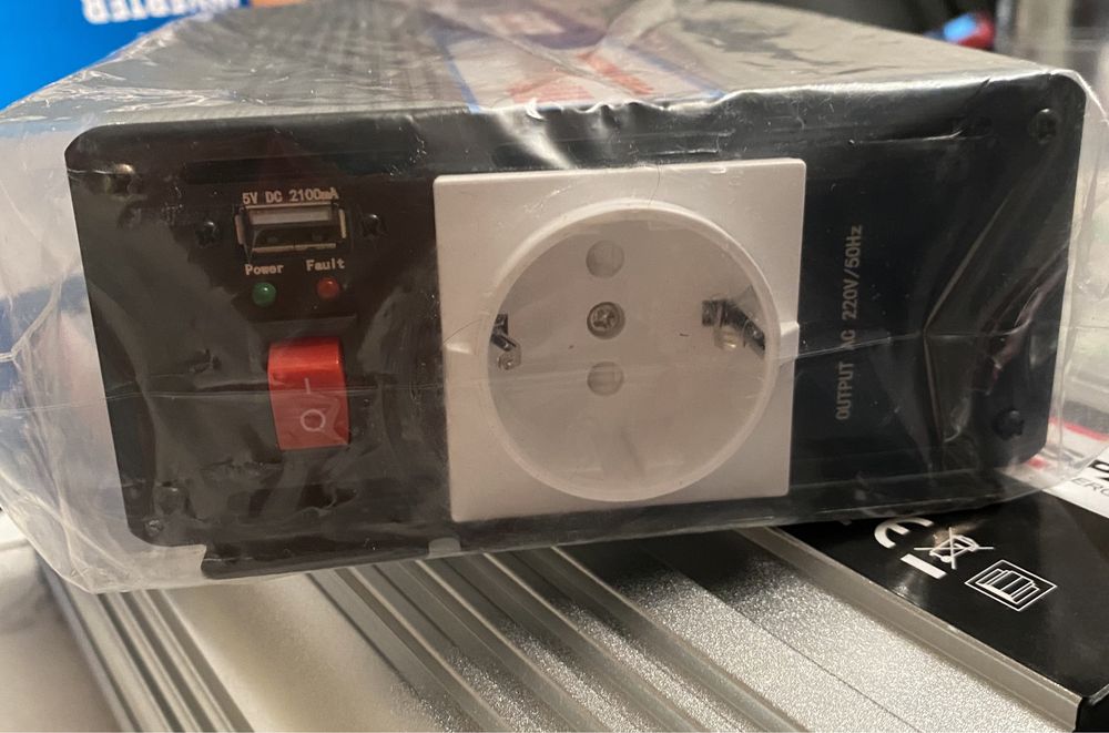 Инвертор MRW pover. 12V -1000W