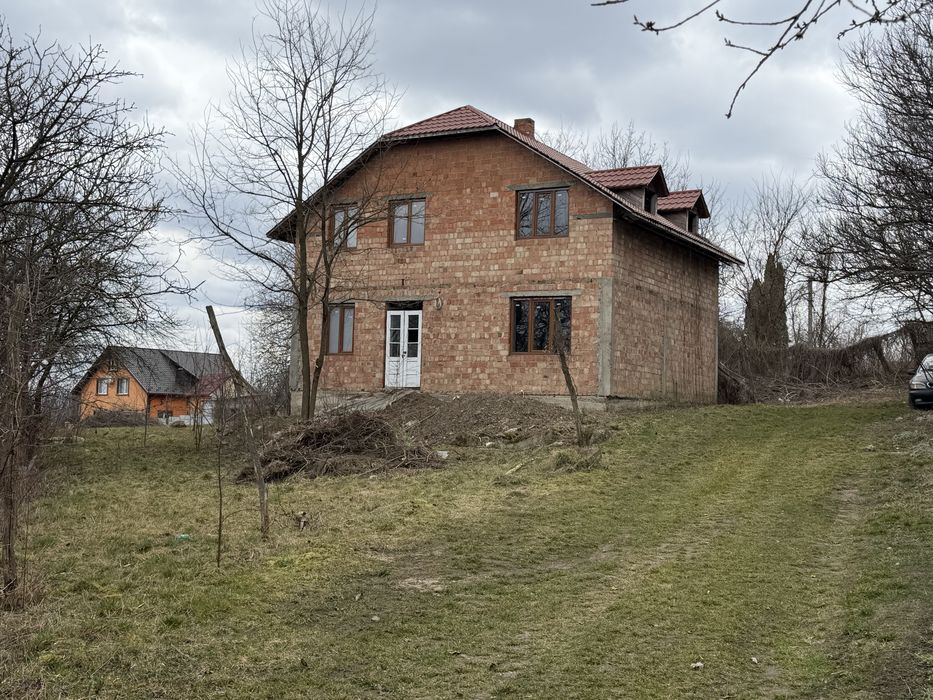 Новий будинок по  вул. Лукяновича