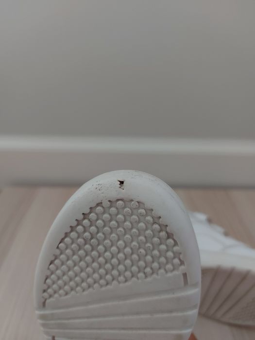 Buty sportowe adidasy chłopięce na rzep H&M rozmiar 29