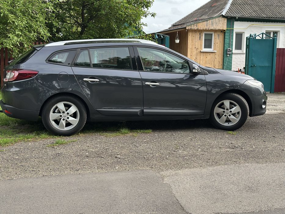 Renault Megan 2010 рік