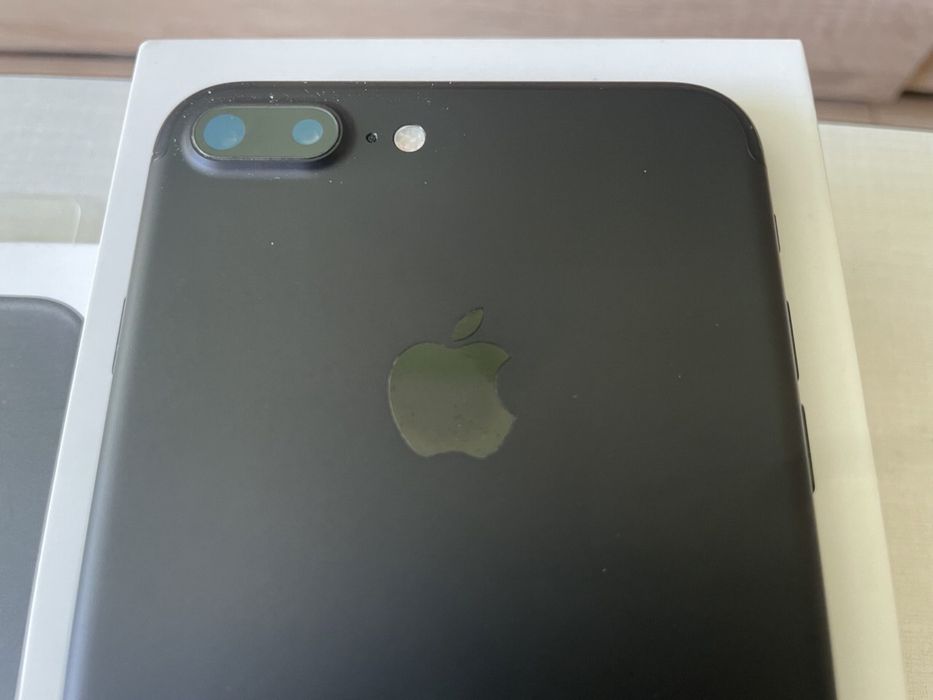 Продам iphone 7 plus 32 gb