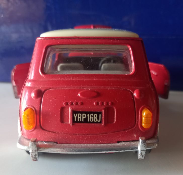 Morris mini (miniatura)