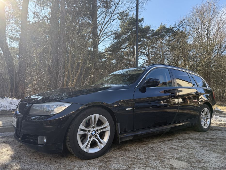 BMW e91 touring 320D 2011 rok panorama jasne skóry 2 właściciel