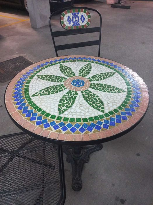 Mesa com cadeiras