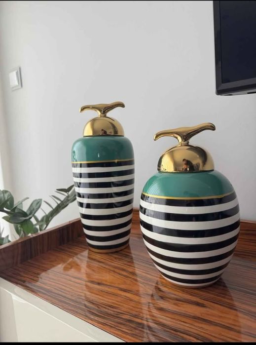 Duas peças de decoração