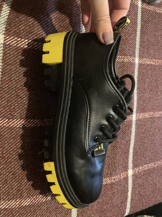 Жіноче взуття  б/у