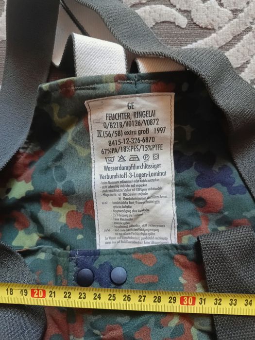 Водонепронекні штани - полукомбінезон Gore-tex Р 56-58.
штани флектарн Bundeswehr, полукомбінезон Gore-Tex.Р.56-58.
штани флектарн