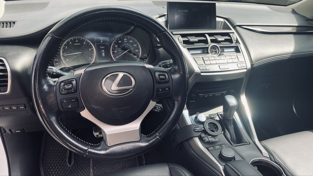 Надійний Lexus nx 200t