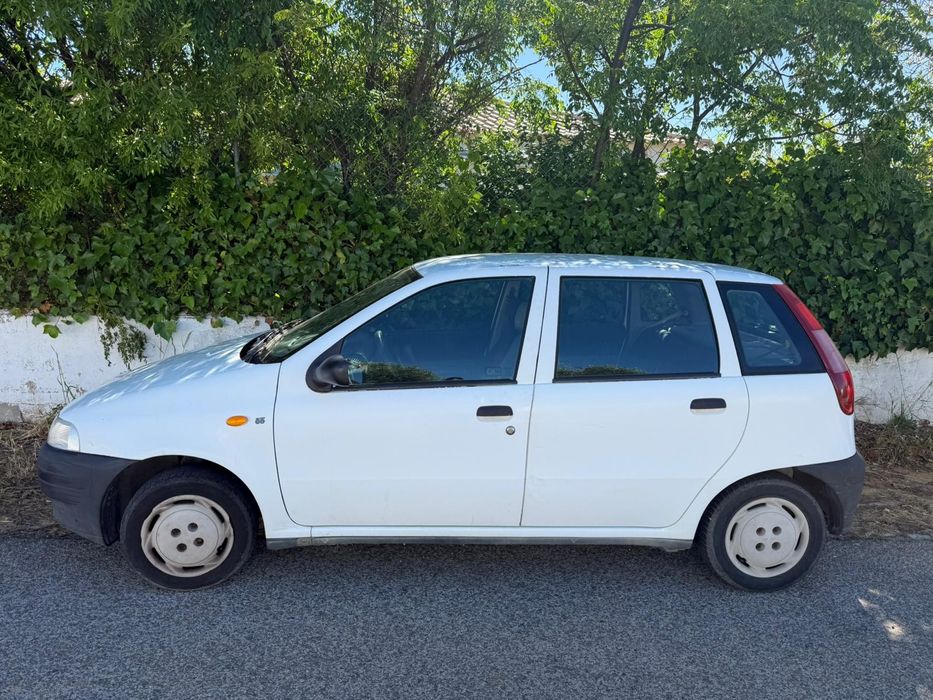 Fiat Punto 1995 Gasolina – Excelente Estado / Pronto a Andar