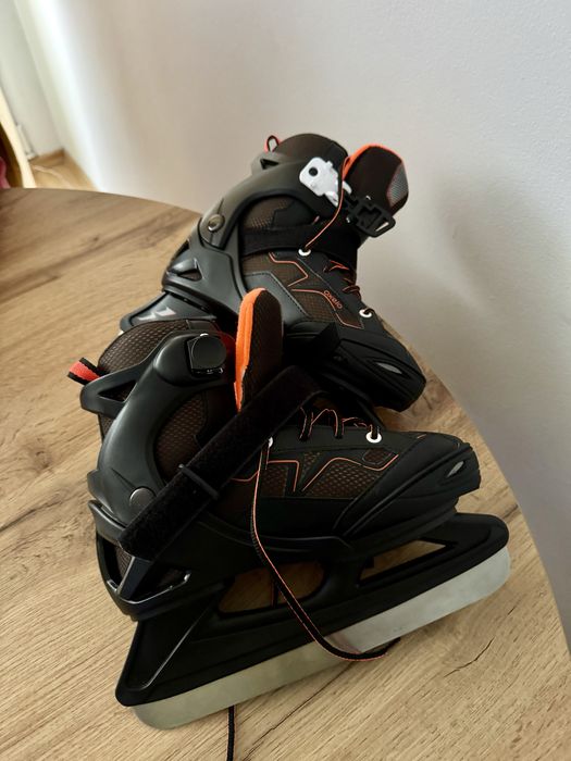 Łyżwy regulowane rozmiar 35-38. Nowe nie uzywane.