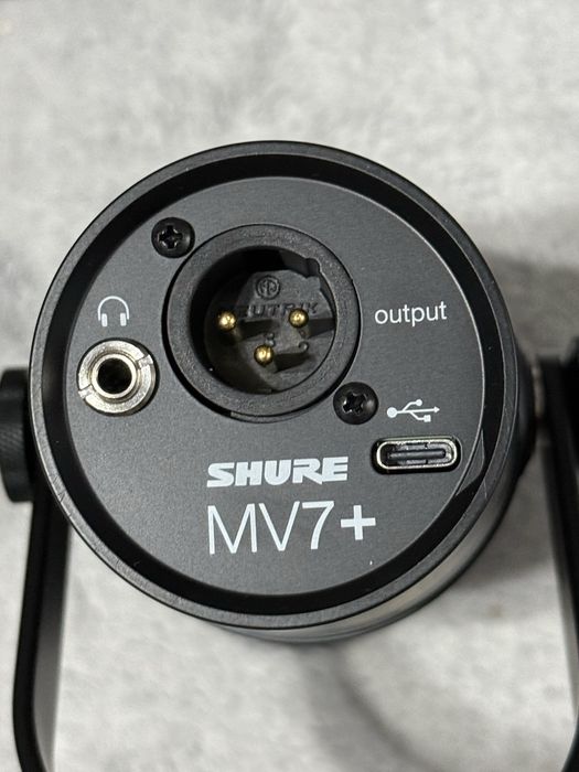 Mikrofon Shure MV7+ RGB (USB-C / XLR)