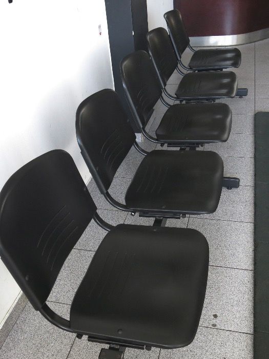 Banco com 5 lugares integral Como Novo último valor