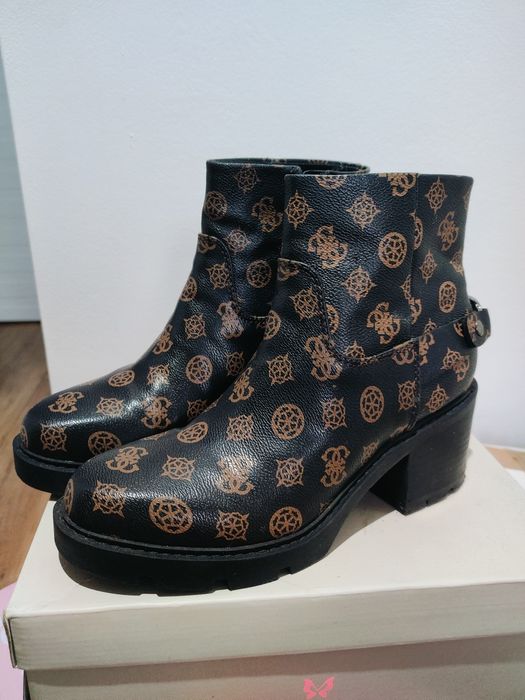 Botki damskie Guess 39