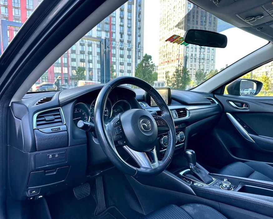 Продаж гарного авто Mazda 6