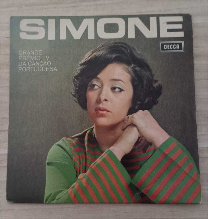 Discos de vinil da artista Simone de Oliveira