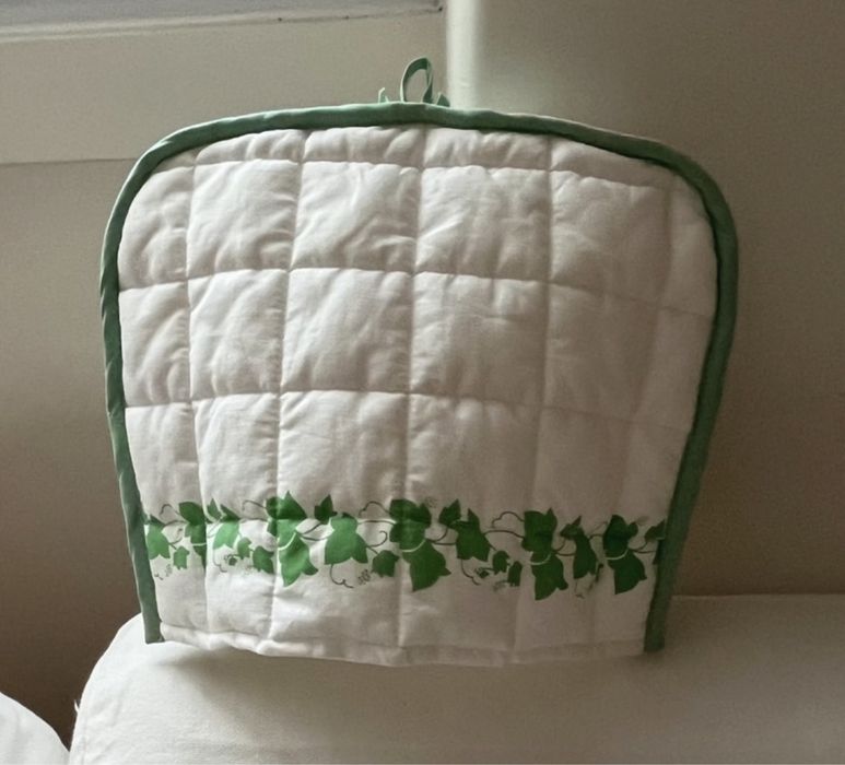 Kettle Cover64586213918337124