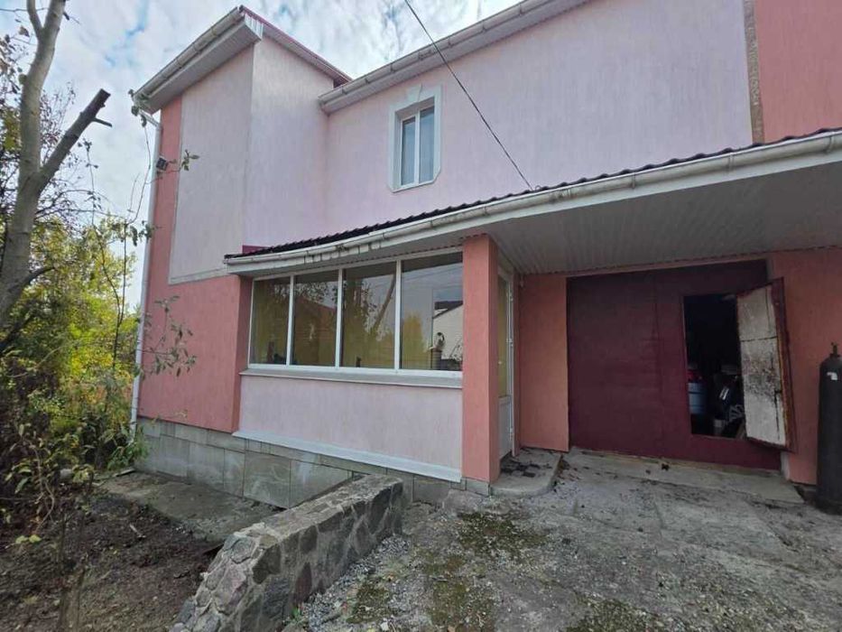 Продаж добротного будинку в Яру – комфорт і затишок для вашої родини!