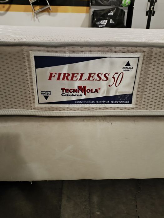 Colchões e estrados