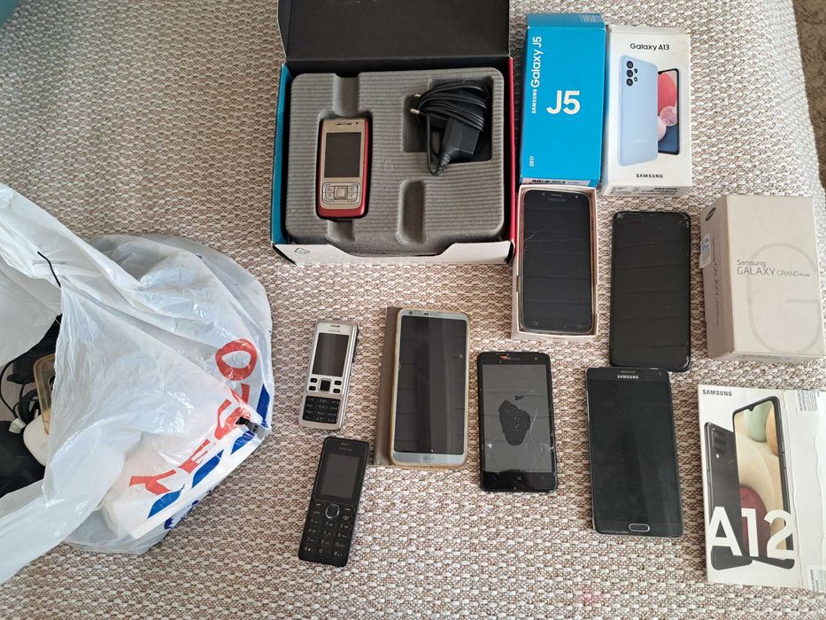 8 telefonów Samsung A12, LG 6G i inne na części, ładowarki, słuchawki