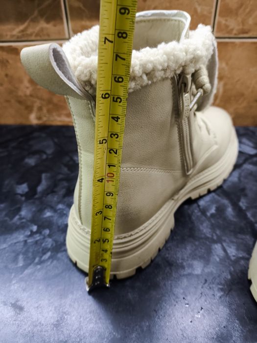 Продам ботинки miu miu