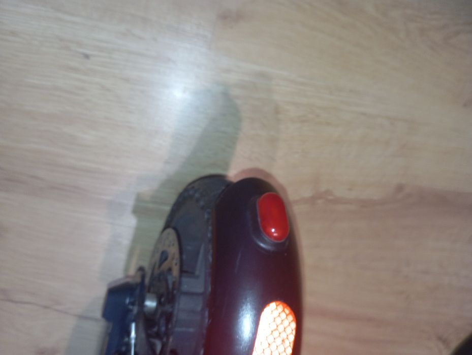 Hulajnoga elektryczna Red Bull Racing 8, 5