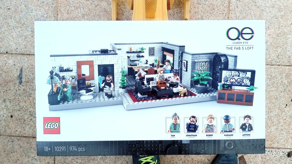 Conjunto LEGO. NOVO. Selado. Set da série da TV "The Queer Eye".