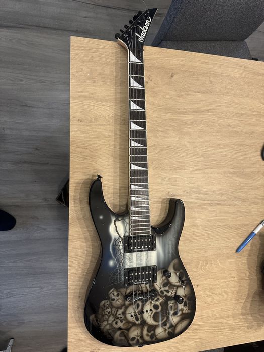 Gitara Jackson DK2 Pile Of Skulls Japan