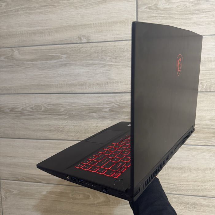 Ігровий ноутбук MSI Rtx 3060, i7 10750, 144Hz
